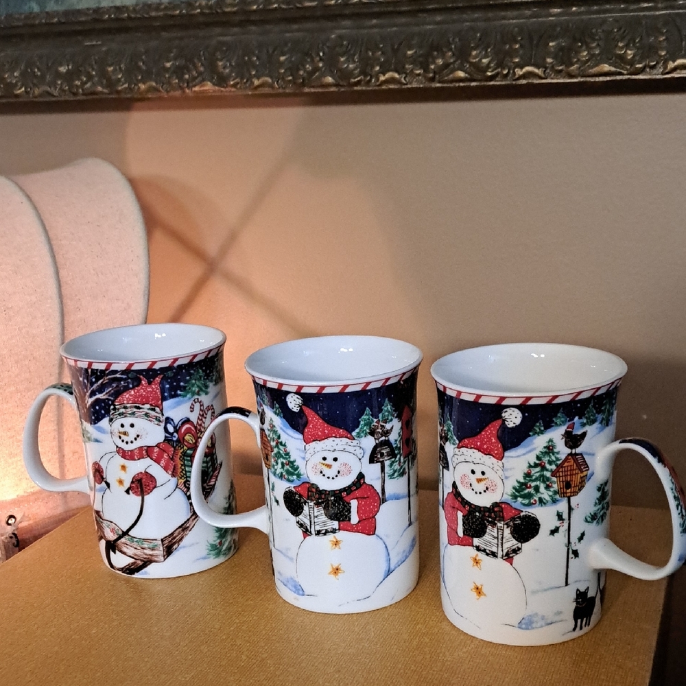 Heritage Snowman Mug Trio - Red, Blue, and White